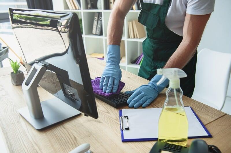 How-To-Clean-Office-Electronics