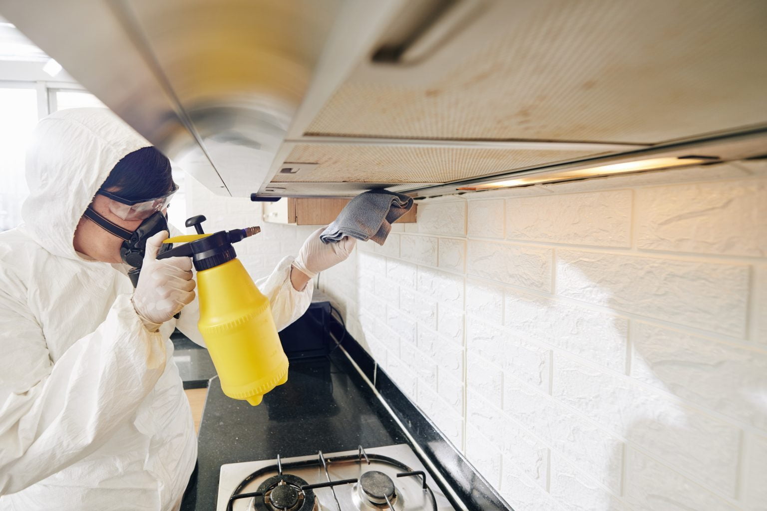5 Benefits of Hiring Cleaning and Sanitizing Service